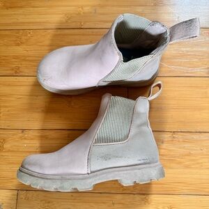 Native Boots- size 11
